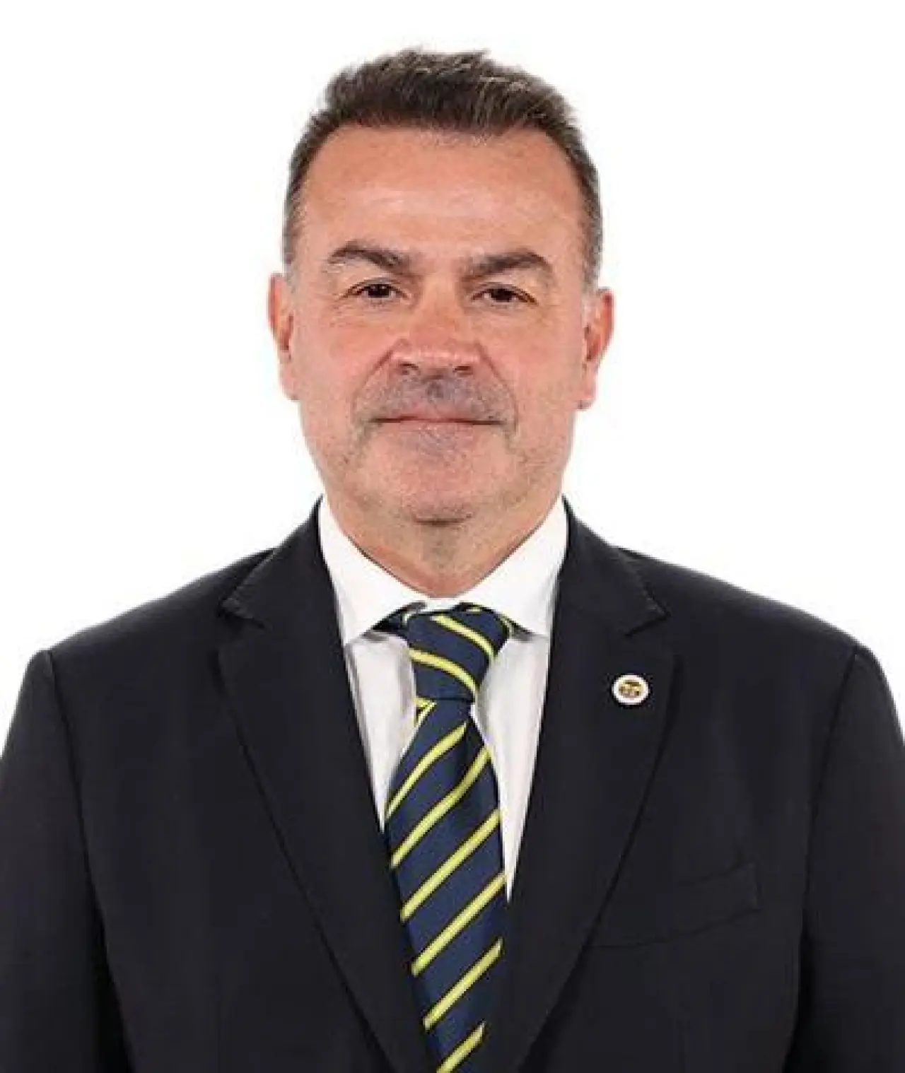 Fenerbahçe Opet lige galibiyetle başladı