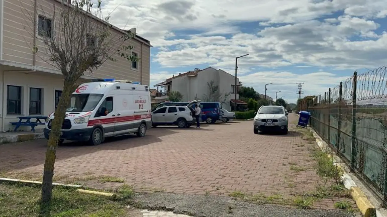 Karasuda kumsalda çıplak erkek cesedi bulundu