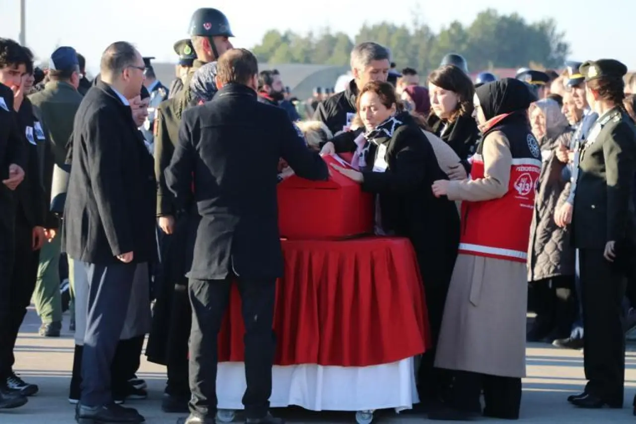 Şehitler memleketlerine uğurlandı