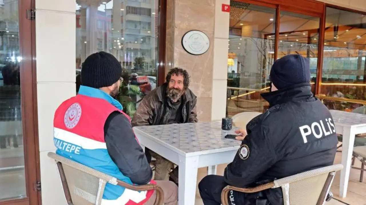 İstanbulda sokakta yaşayan 159 kişi misafirhane ve otellere yerleştirildi