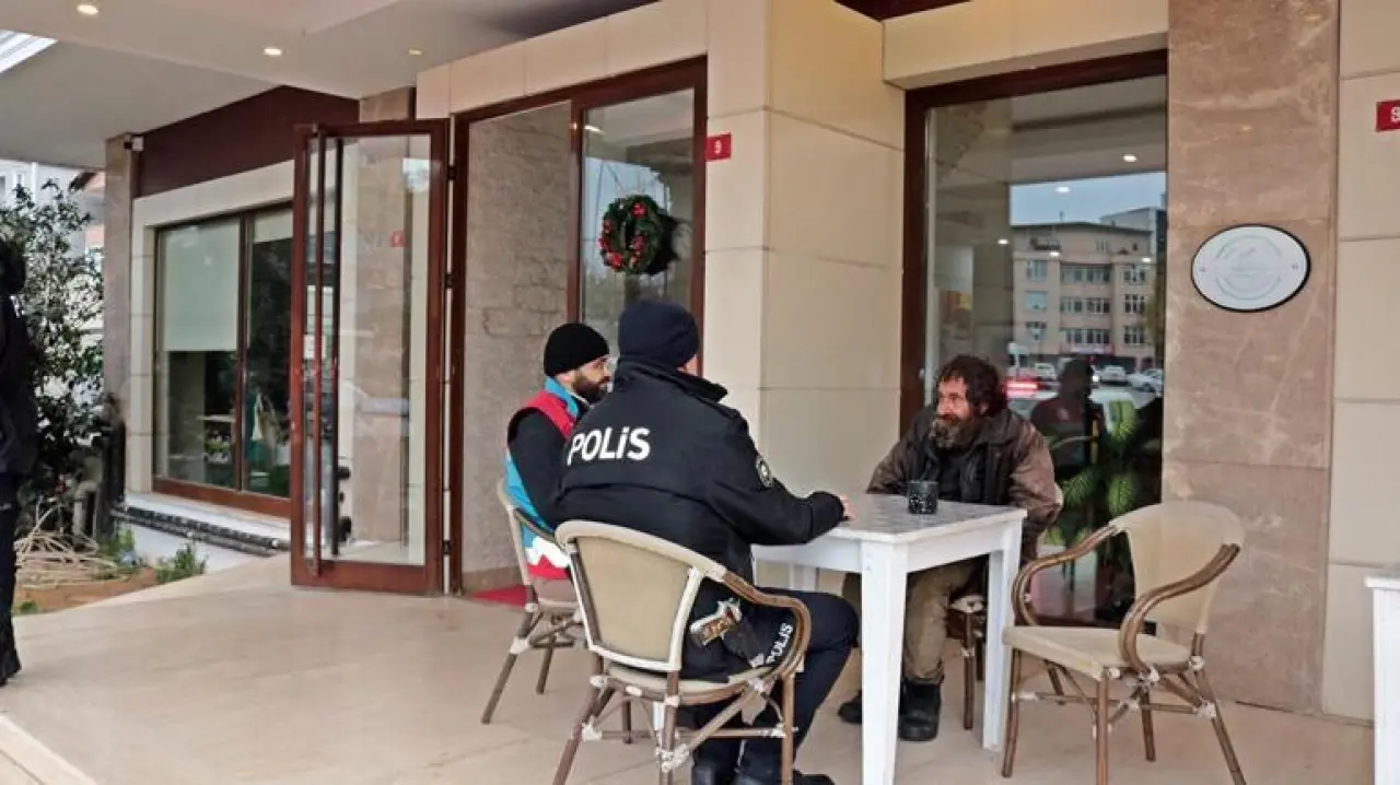 İstanbulda sokakta yaşayan 159 kişi misafirhane ve otellere yerleştirildi