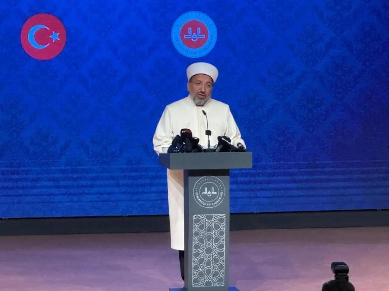 Diyanet İşleri Başkanı Arpaguş, görevi Erbaştan devraldı