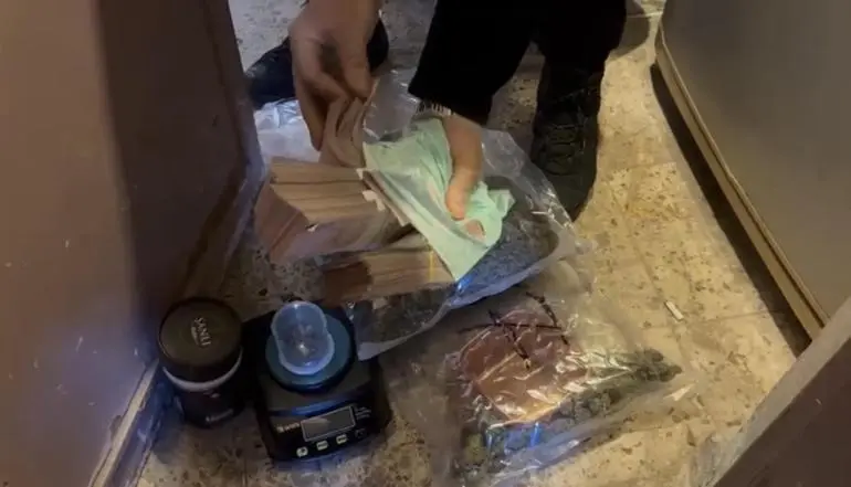 Belgrad Ormanı’nda yürüyüş bahanesiyle uyuşturucu ticareti; suçüstü yakalandılar