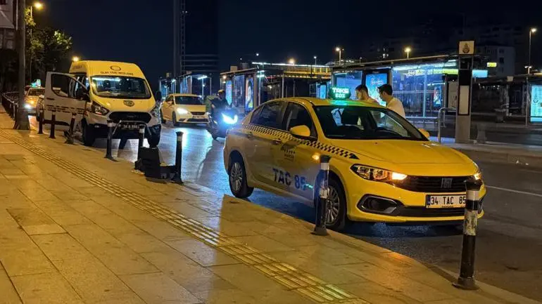 Şişli’de yolcusunun saldırısına uğrayan taksi şoförü ağır yaralandı