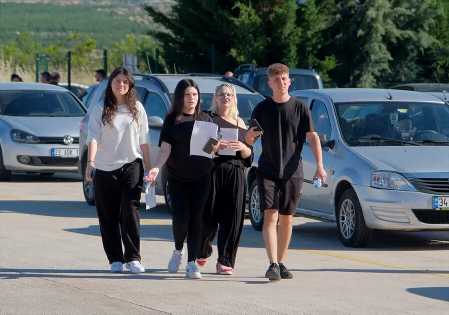 YKS'nin ilk oturumu Temel Yeterlilik Testi