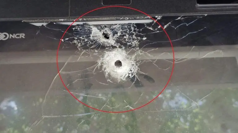 Diyarbakır’da bir bankaya ait 2 ATM kurşunlandı