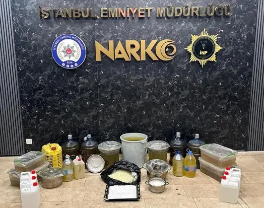 Beşiktaş’ta uyuşturucu imalathanesine operasyon; 2 gözaltı
