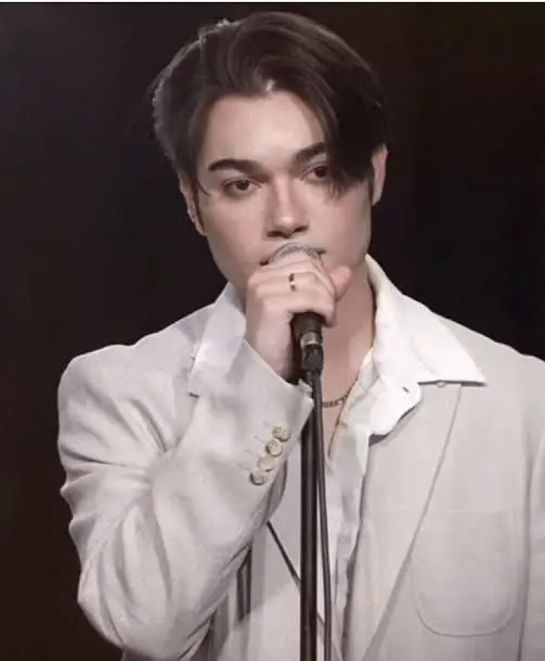 Melek Üzgün Idol House Edit – Haberi Yok Partı | TikTok