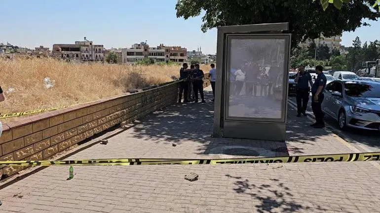 Durakta bekleyen eşini vurdu, polise teslim oldu