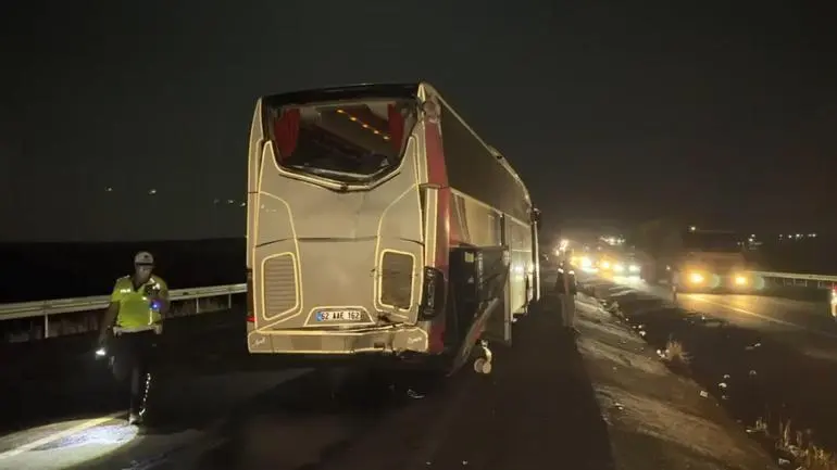 Şanlıurfada iki yolcu otobüsü çarpıştı: 13 yaralı