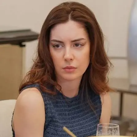 Kızılcık Şerbeti'nin Çimen'i Selin Türkmen 2. kez veda ediyor 🔷 Kızılcık  Şerbeti dizisi 4. sezonunu 138. bölümüyle kapatıyor. Show TV'nin Gold Film  imzalı dizisi yine bol aksiyonlu bir sezon finaliyle seyirci karşısına