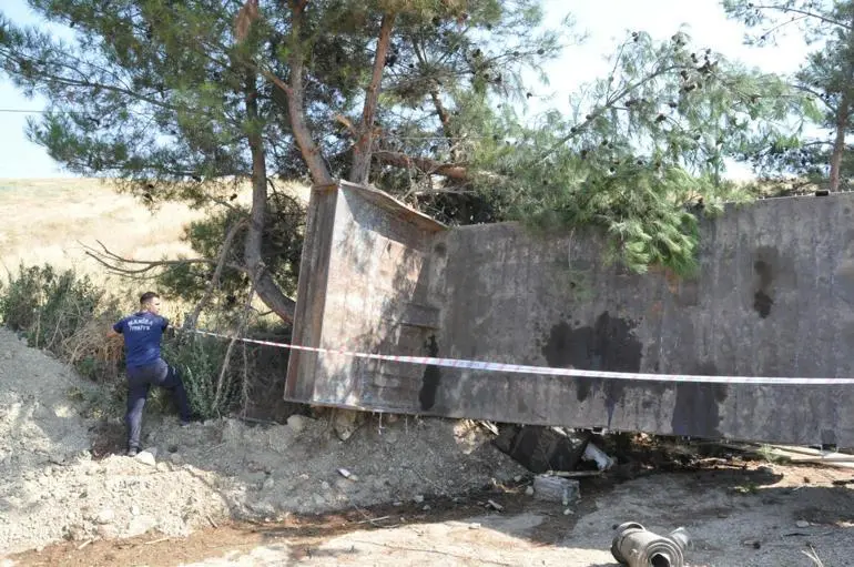 Yolcu otobüsü, kamyona arkadan çarptı: 1 ölü, 7 yaralı