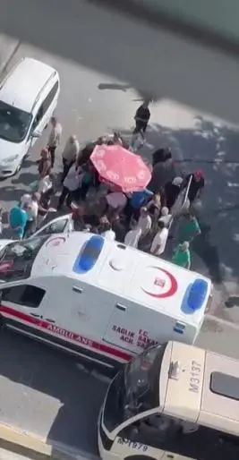 Bahçelievlerde minibüste, husumetli olduğu şoförü vurup kaçtı