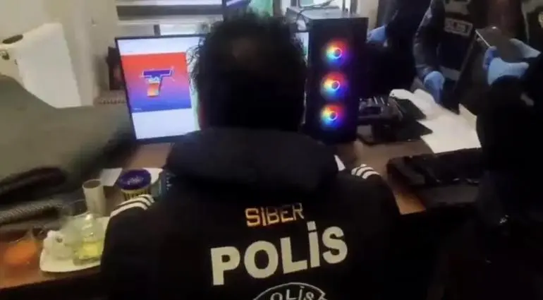 Rojin Kabaiş’in ailesinin de aralarında olduğu ailelere tehdit ve şantaja 2 tutuklama