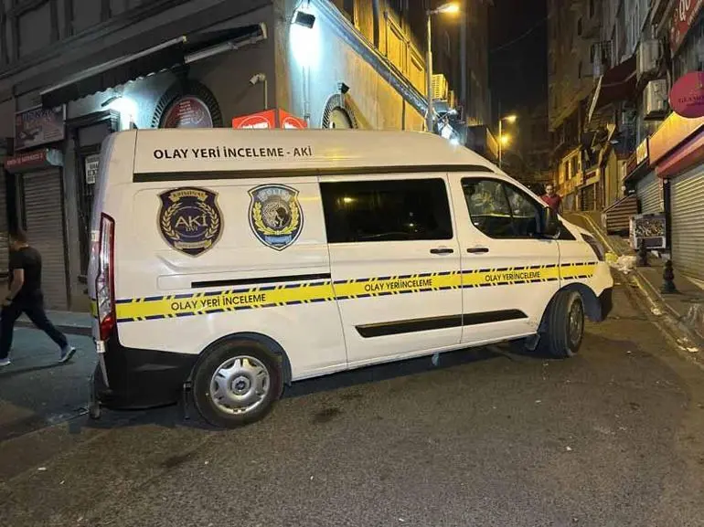 Fatih’te komşu iki esnaf arasında silahlı kavga: 1 ölü, 1 yaralı