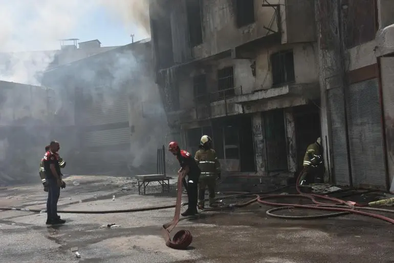 İzmirde sünger deposunda yangın