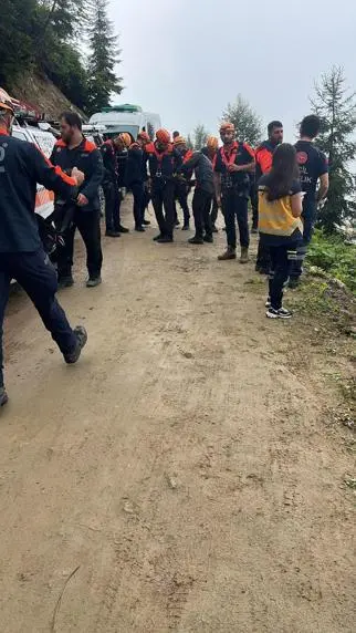 Kayıp kişi, 600 metrelik uçuruma yuvarlanan aracında ölü bulundu