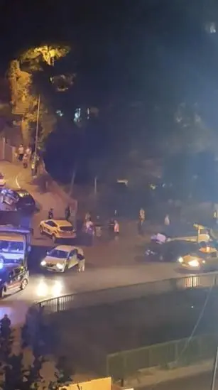 Kağıthane’de çöp atma kavgasında 14 yaşındaki çocuk kadının burnunu kırdı; yakını kardeşini bıçakladı