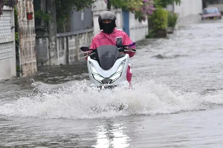 Bangkokta sel: Binlerce kişi tahliye edildi