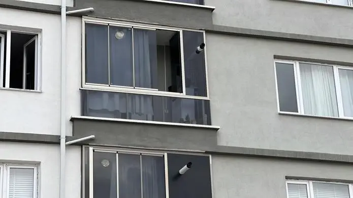 Boşanma aşamasındaki çift, evlerinde ‘siyanür var, girmeyin’ yazılı notla ölü bulundu