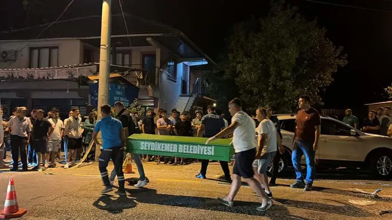 Otomobille çarpışan motosikletteki 2 kişi öldü