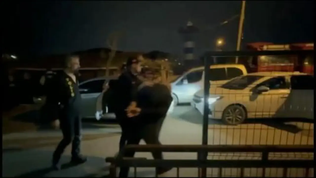 Babasıyla birlikte öldürdüğü annesini gömdükleri yere her ay gidip dua etmiş