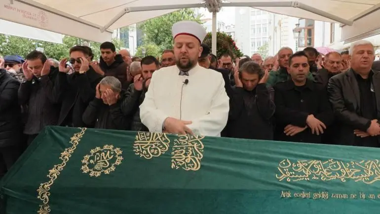 Müzisyen Soner Olgun son yolculuğuna uğurlandı