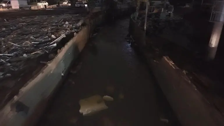 Ayazağada enkaz kaldırma çalışmaları sürüyor