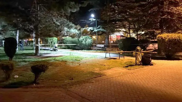 Birlikte alkol aldığı arkadaşını bıçakladı