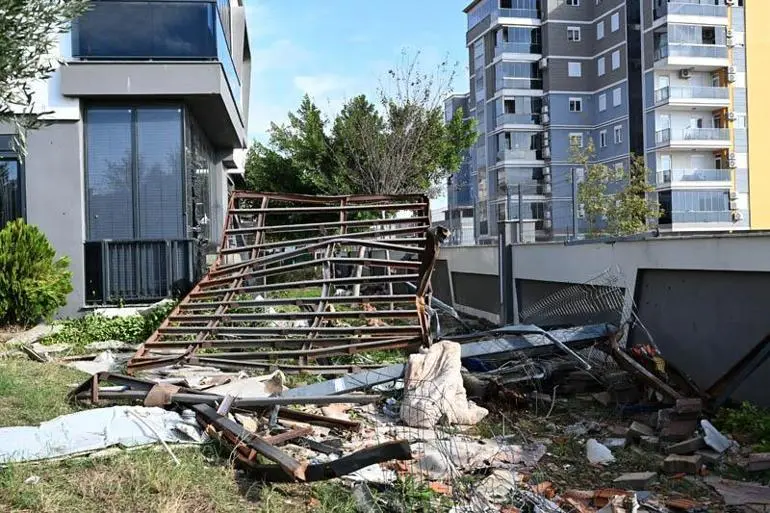 Ölen 4 işçi hortuma, konteynerde derbiyi izlerken yakalanmış