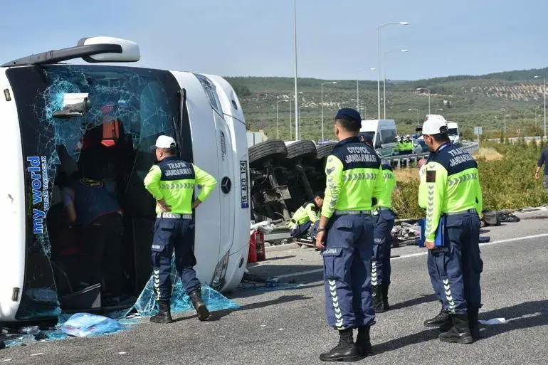 Manisadaki otobüs kazasında ölü sayısı 12’ye çıktı