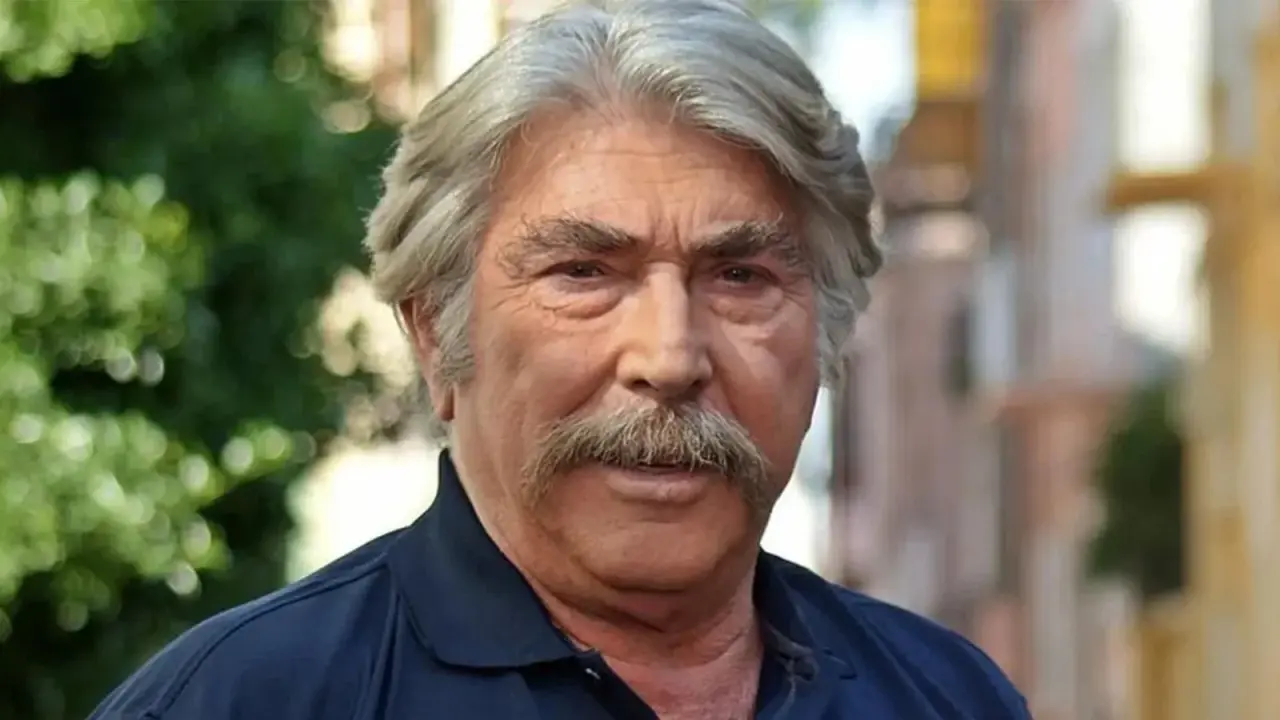 Usta oyuncu Erdal Özyağcılar'da estetik yorumu! "Böyle bir şey olamaz!" »  Mavi Kadın