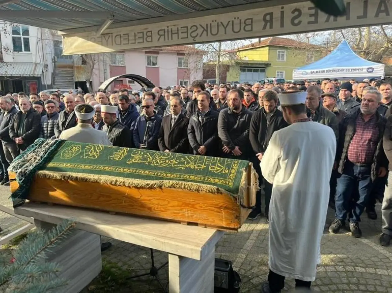 Kaybolduktan 8 gün sonra gölette, aracında cesedi bulunan Elif’in vücudunda darp izine rastlanmadı