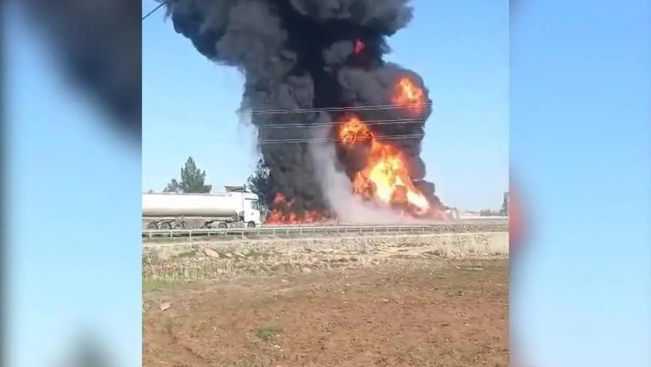 Şanlıurfada devrilen yakıt yüklü TIR yandı; 1 yaralı