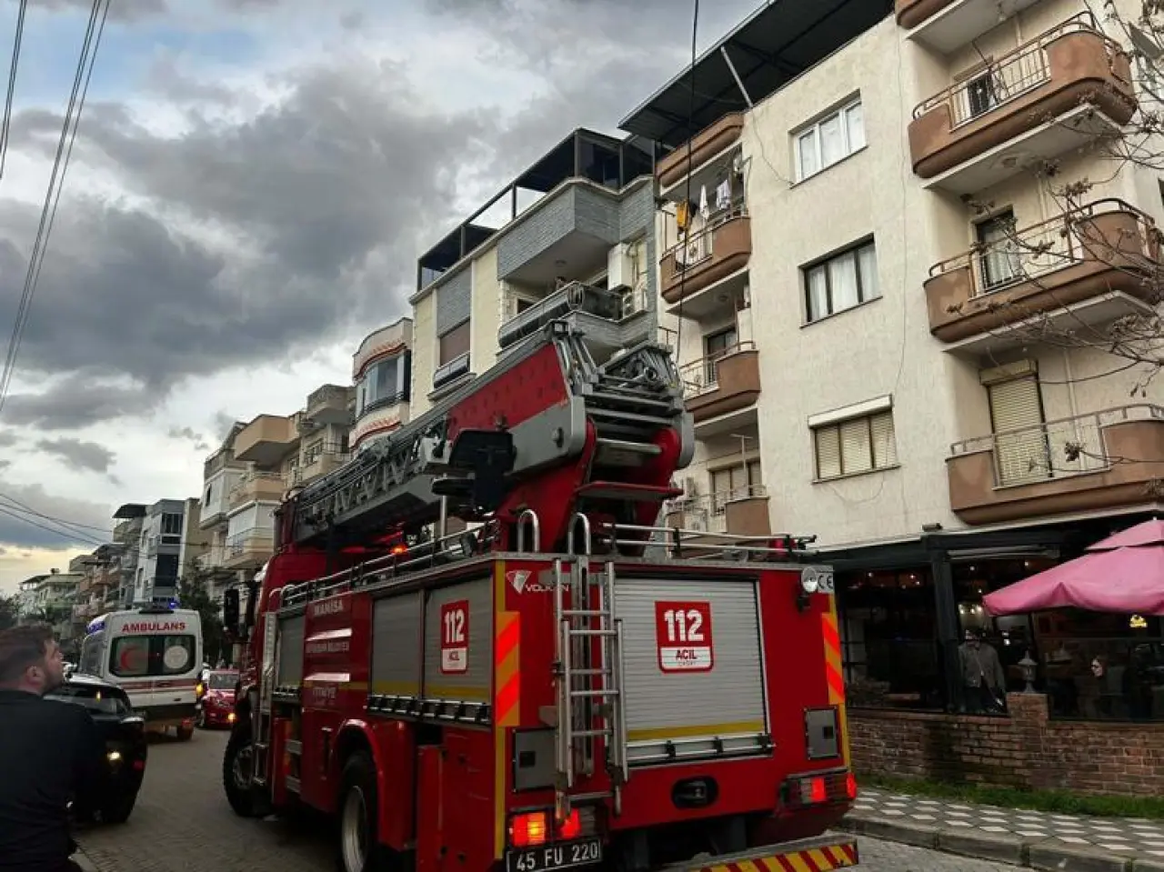 Terzinin öldüğü, eşinin baygın bulunduğu evde kombi bacası dışarı verilmemiş