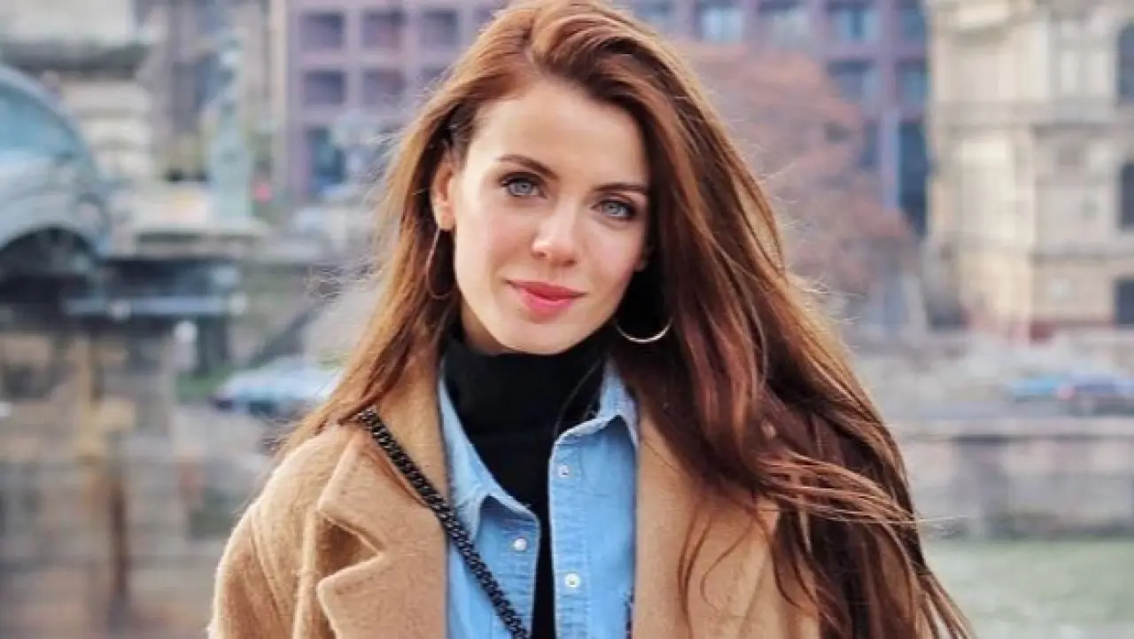 Başak Parlak Hangi Dizilerde Oynadı? - Afyon Türkeli Gazetesi