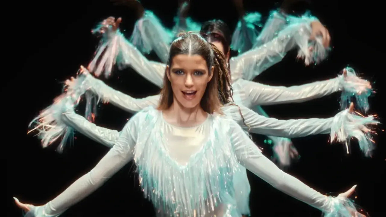 Beren Saat CapitaliZoo Türkçe sözleri! Capital Zoo ne demek? | TGRT Haber