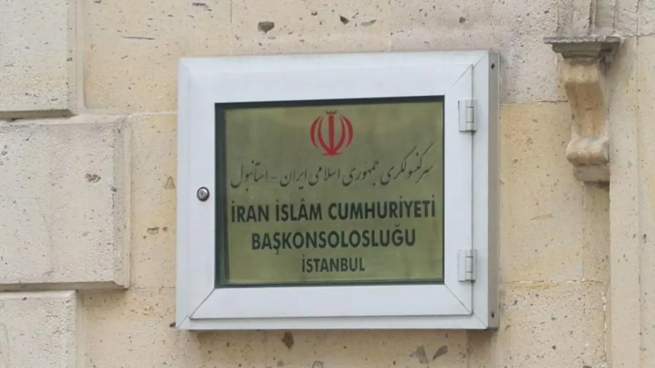 İstanbuldaki İran Başkonsolosluğunda bayraklar yarıya indirildi