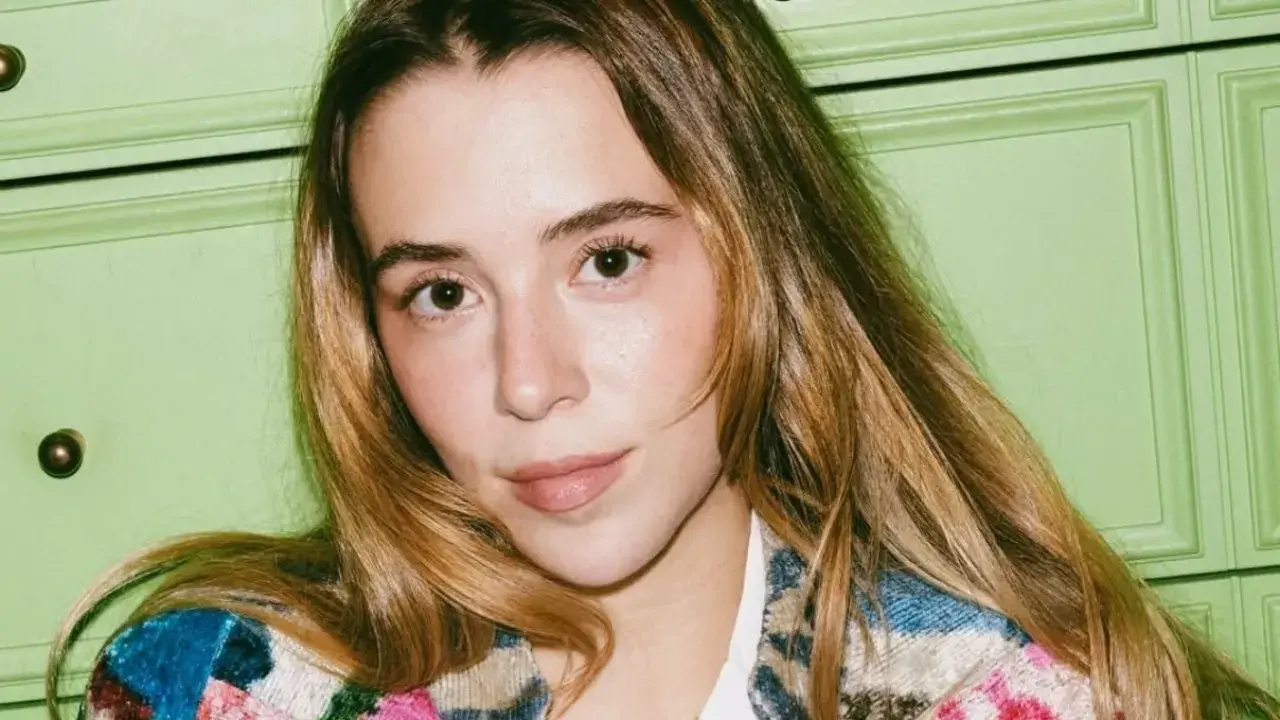 Zeynep Artukmac kimdir? Zeynep Artukmac kaç yaşında, kiminle sevgili? |  TGRT Haber