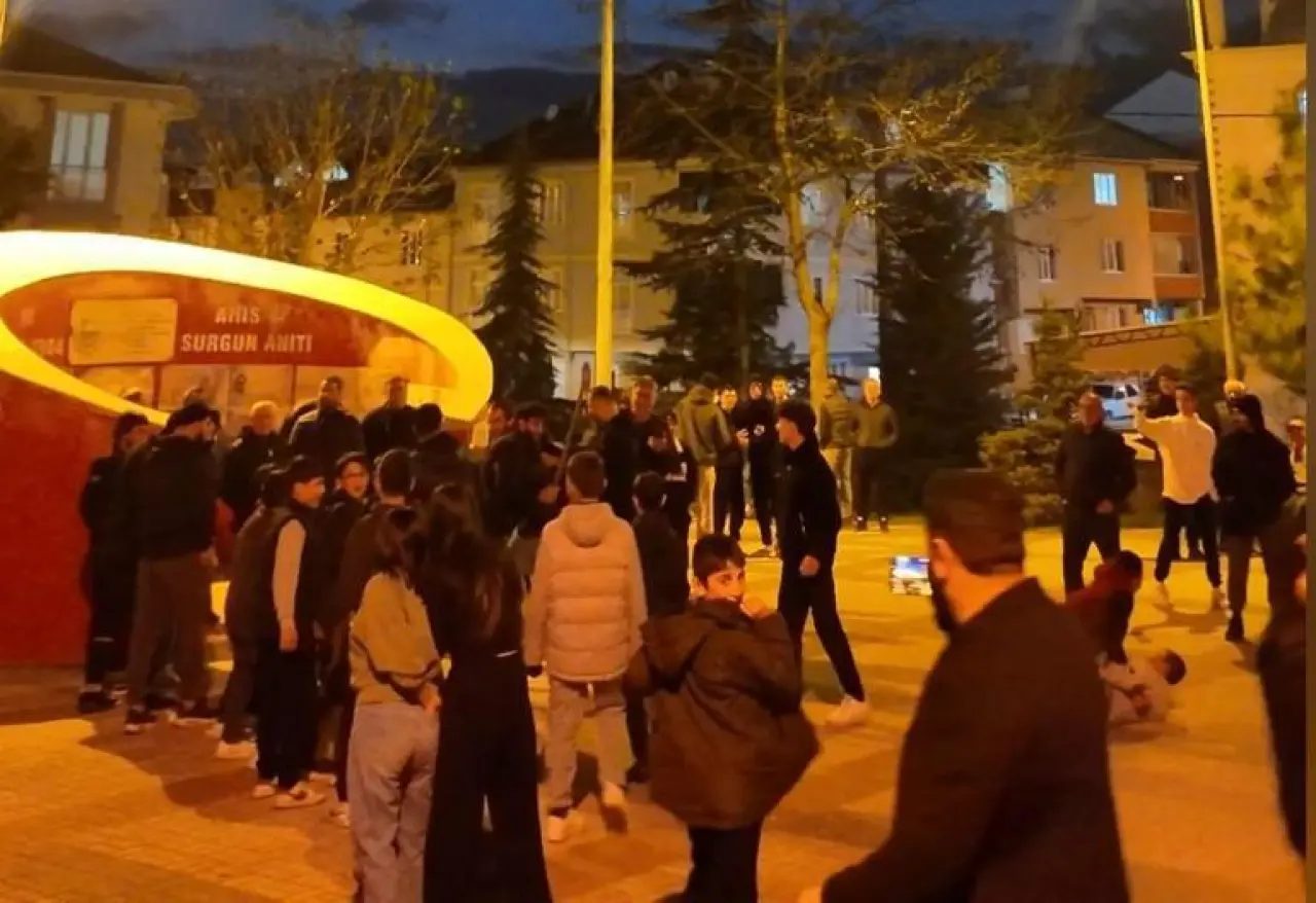 Bursada kavga ihbarına giden polislere sürpriz kutlama