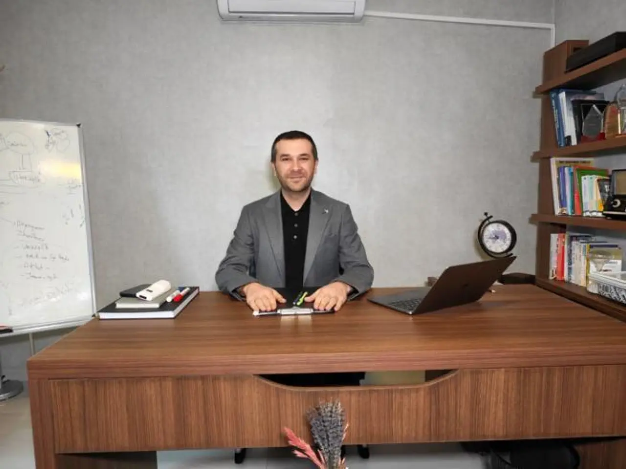 Ebeveynler çocuklarını takip etmeli, onlarla yakından ilişki kurmalı