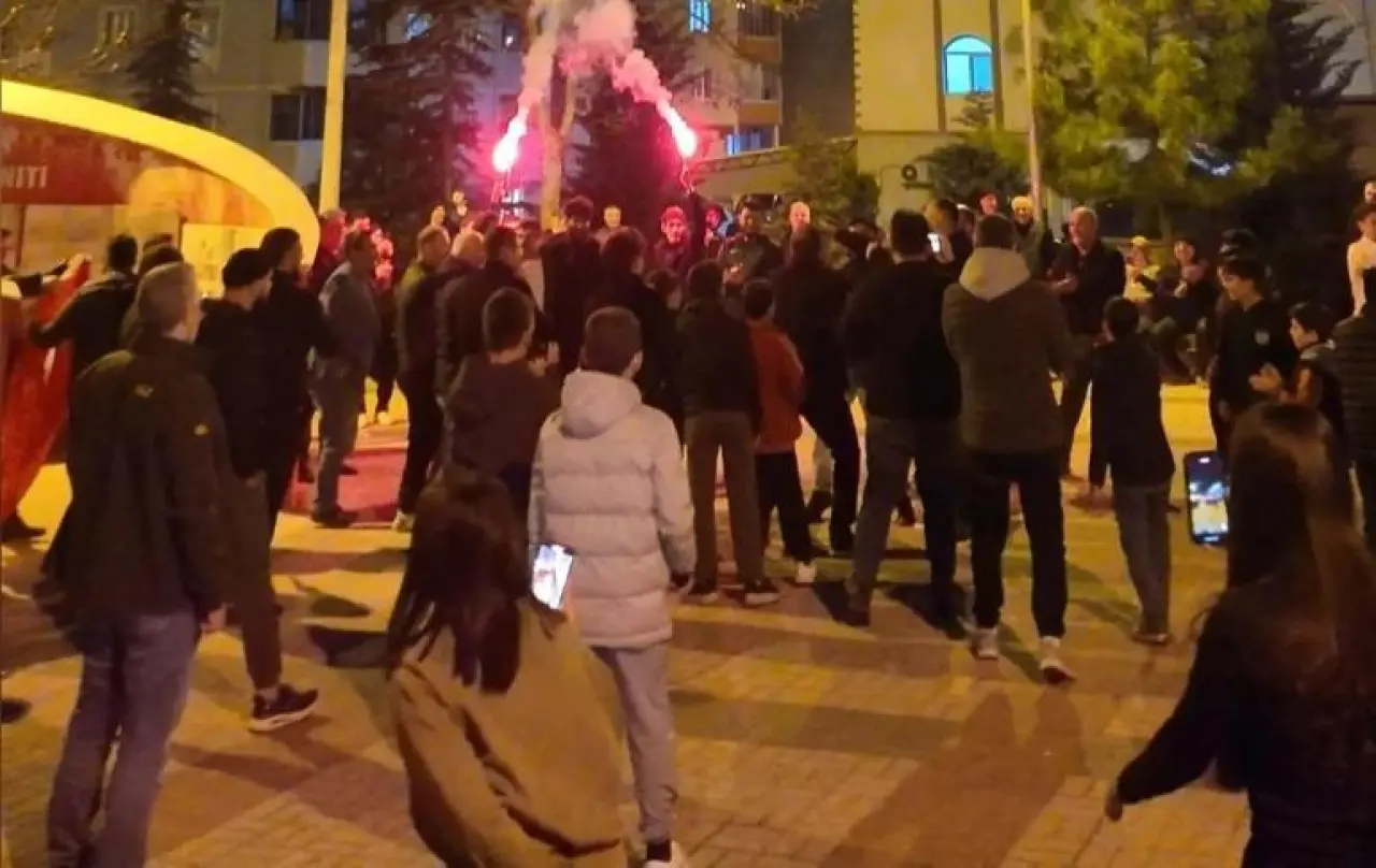 Bursada kavga ihbarına giden polislere sürpriz kutlama