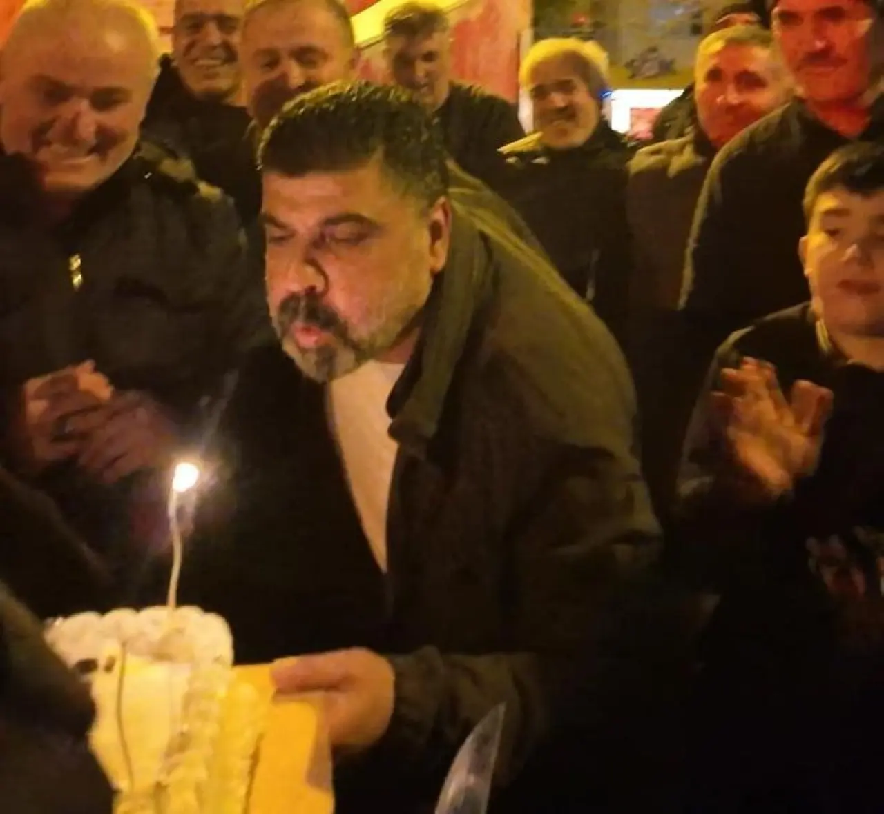 Bursada kavga ihbarına giden polislere sürpriz kutlama