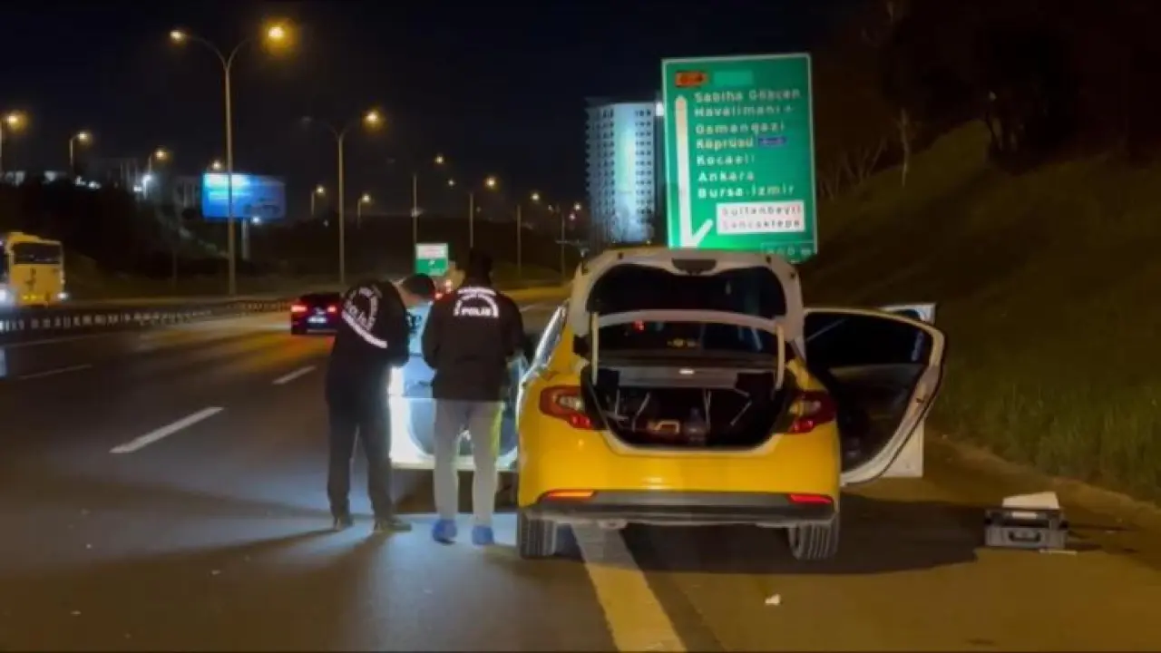 Sultanbeyli TEM Otoyolunda taksinin çarptığı yaya hayatını kaybetti