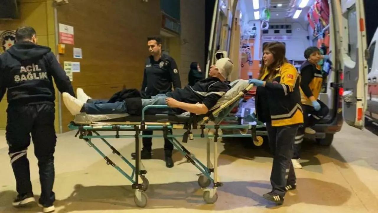 Bursada sopalı kavga: 3 yaralı