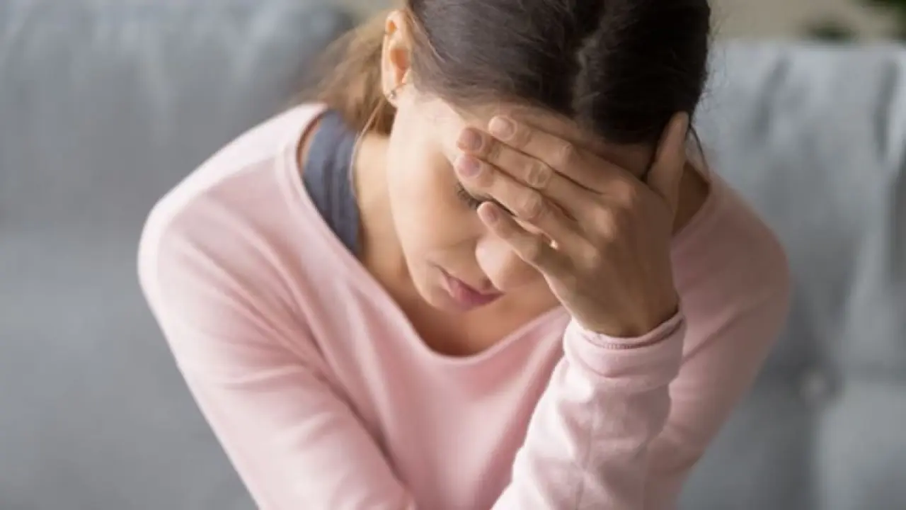 Migreni olanlar dikkat: Mevsim geçişlerinde ataklardan korunma yolları