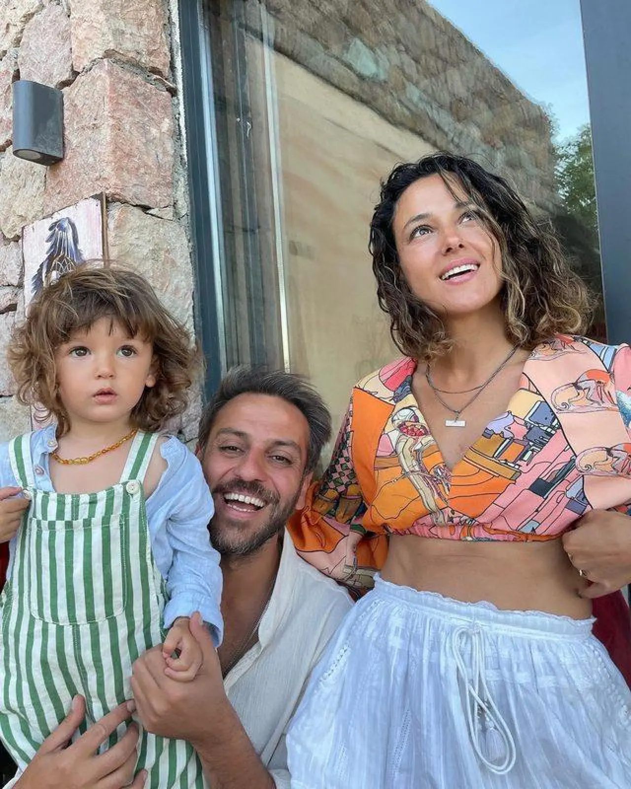 Erkan Kolçak Köstendil ile Cansu Tosun'un oğlu Marsel 2 yaşında! - Magazin  Haberleri