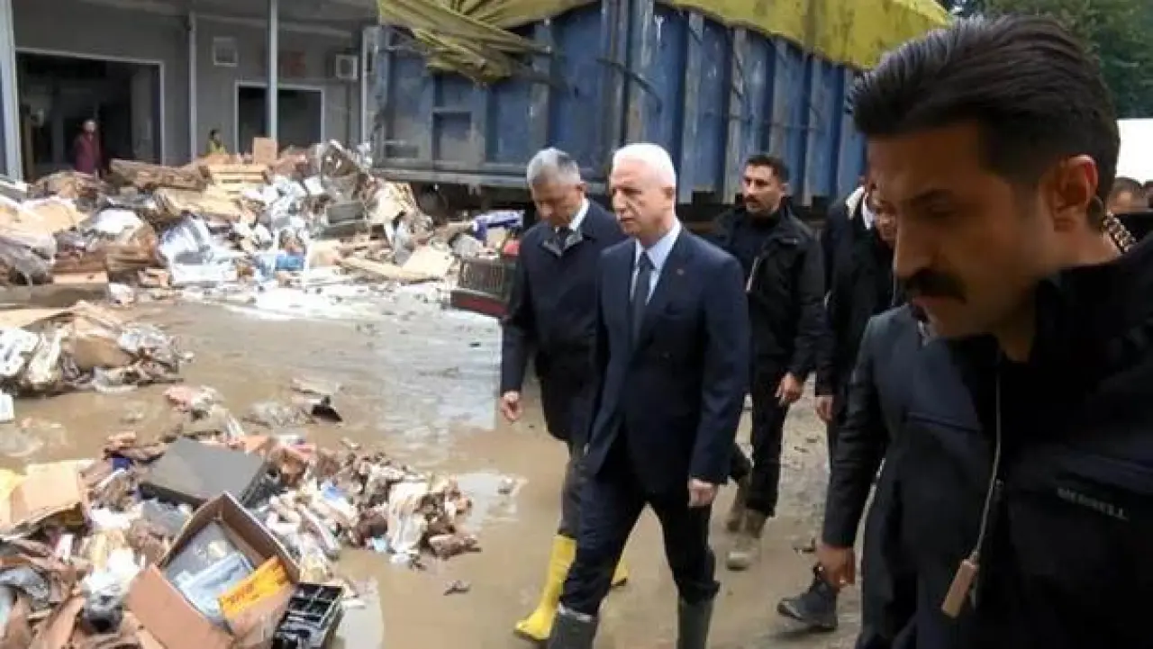 Vali Davut Gül: Kocaeli ve İstanbulda toplam 8 kişinin cesedi İstanbulda bulunmuş oldu